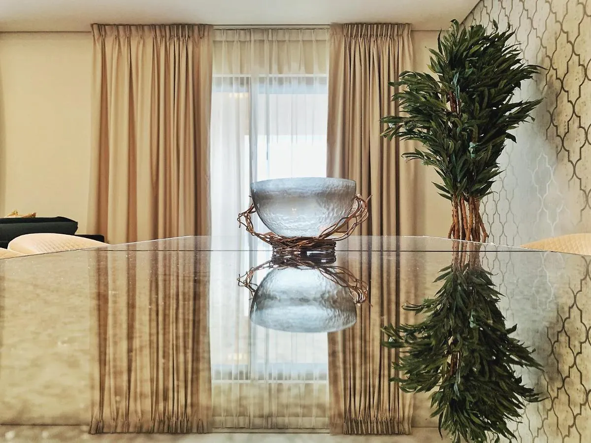 Luxury Apartments At Balqis Residence Dubai