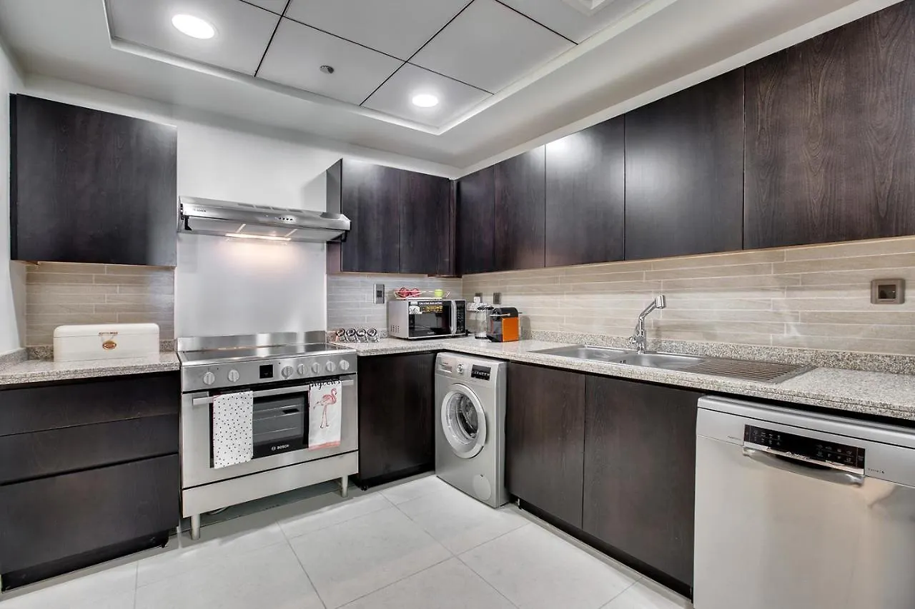 Luxury Apartments At Balqis Residence Dubai