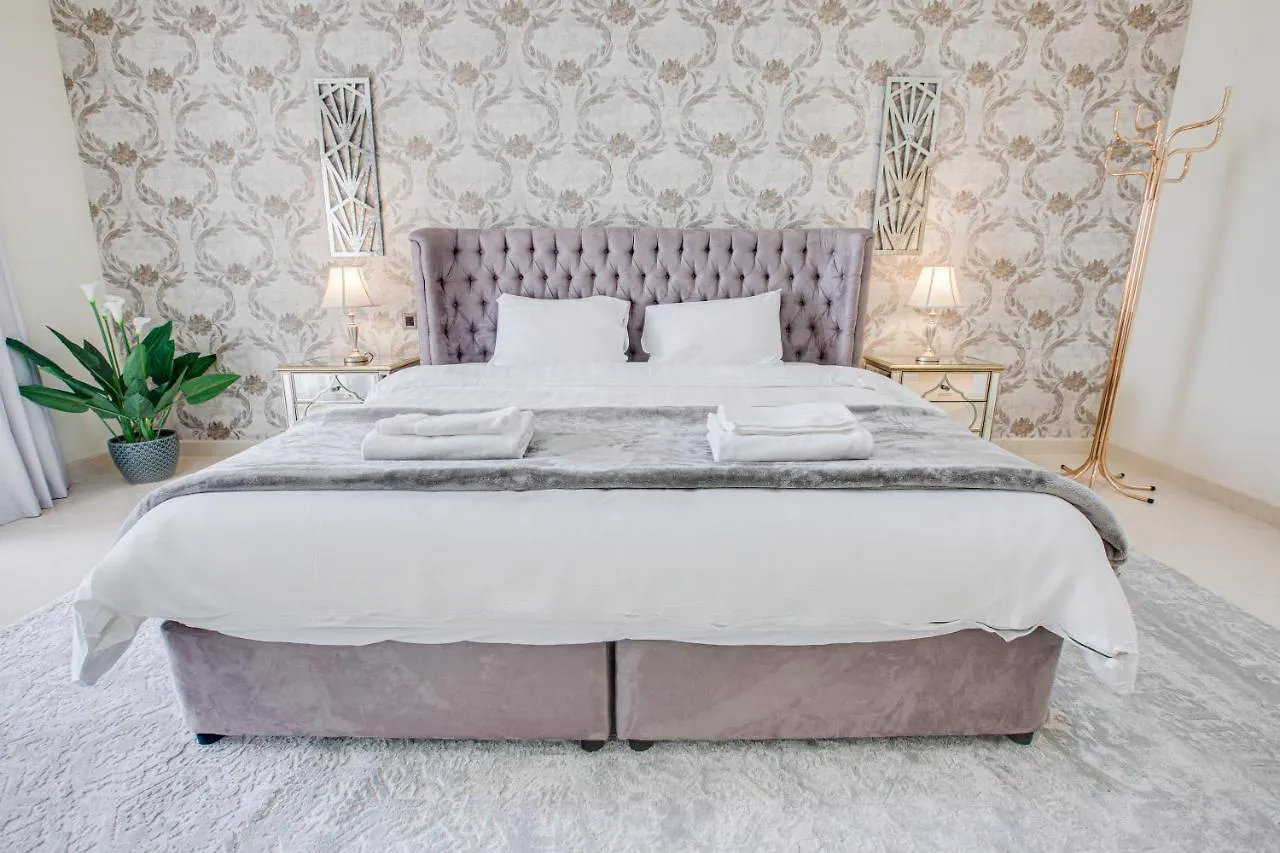 Luxury Apartments At Balqis Residence Dubai