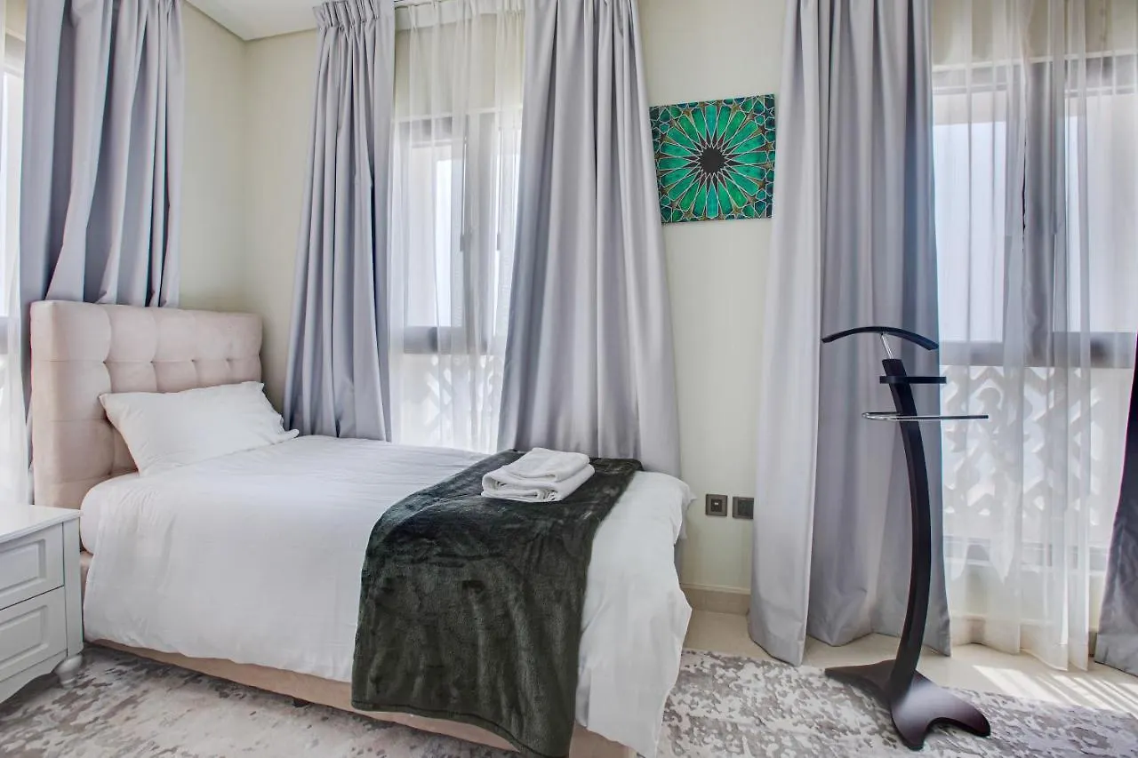 Luxury Apartments At Balqis Residence Dubai